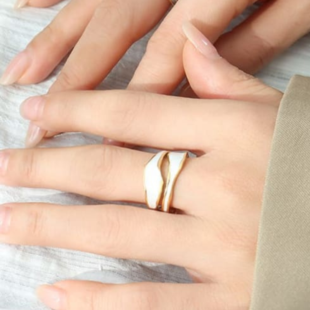 Sea Me Ring: Artistic Ocean-Inspired Elegance